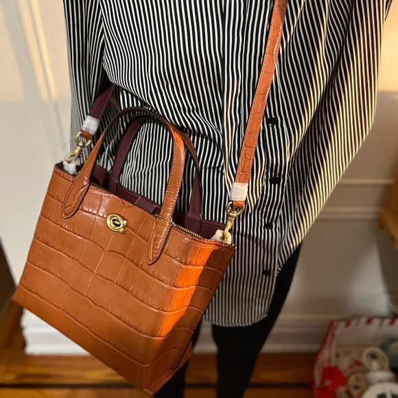 SOLD Coach Willow Tote 24 - Picture 3 of 5